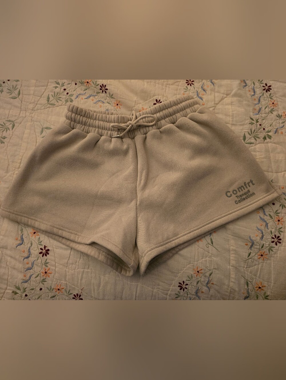 COMFRT Cream Fleece Women's Shorts